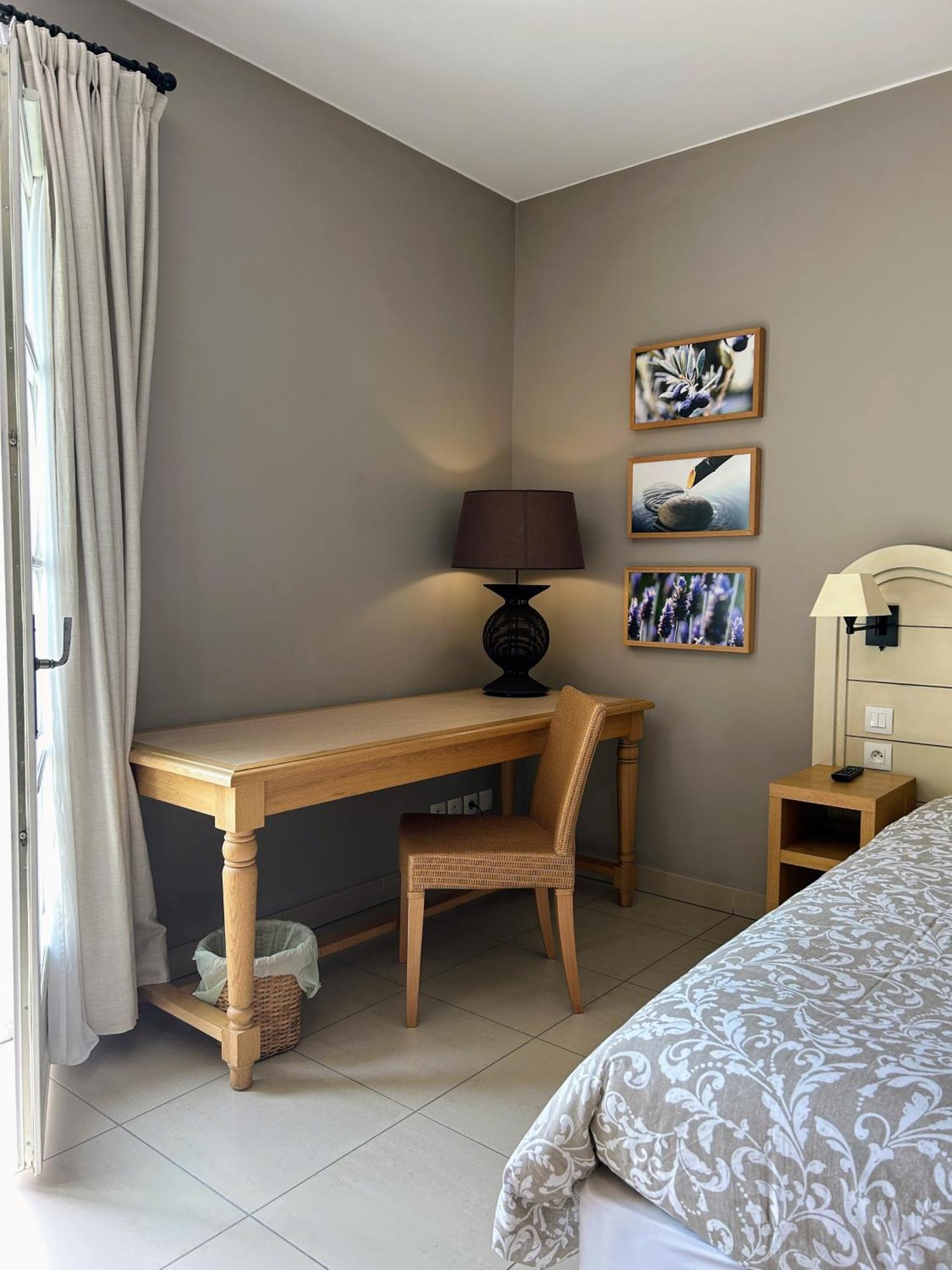 Suite Superieure Domaine Du Golf St Endreol, 1 A 2 Personnes La Motte Buitenkant foto